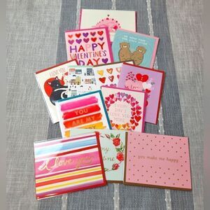 NEW- Bundle Of 12 Valentine's Greeting Cards